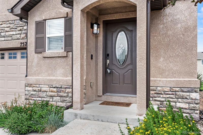 7525 Stetson Highlands Dr, Colorado Springs, CO 80923