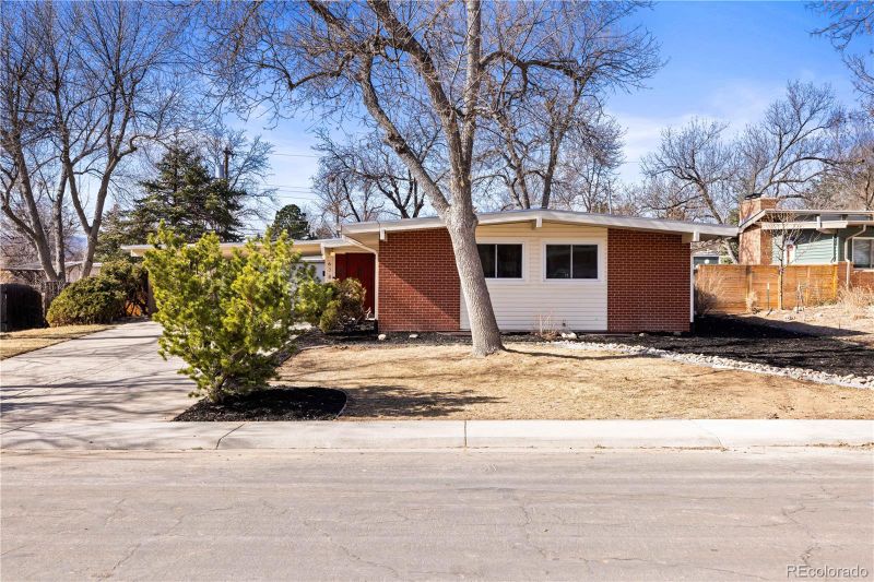 6785 S Logan St, Centennial, CO 80122