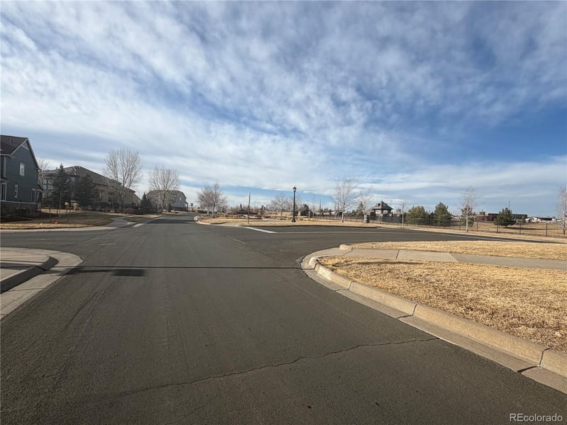 27335 E Jamison Cir, Aurora, CO 80016