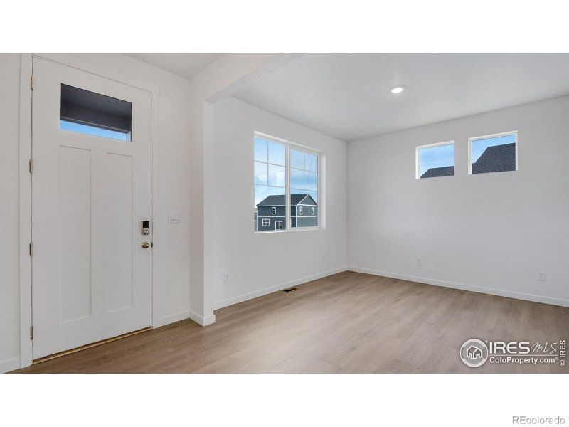 825 S Apex Ave, Fort Lupton, CO 80621