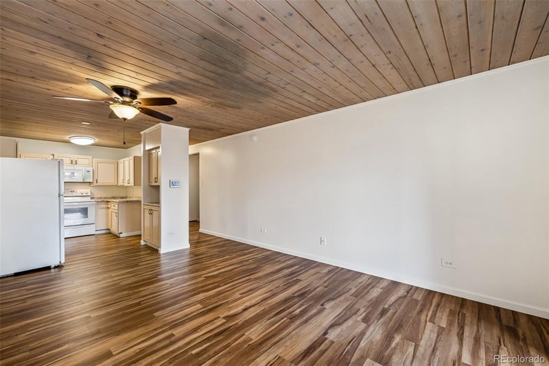715 S Clinton St #4A, Denver, CO 80247