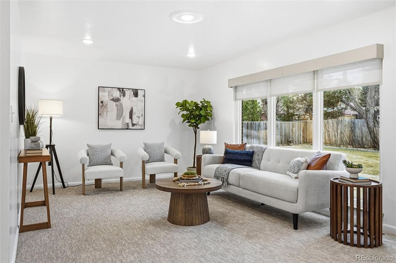 800 E Pinewood Ave, Littleton, CO 80121