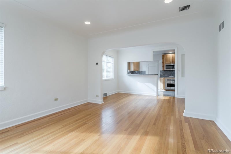 2261 S Lincoln St, Denver, CO 80210