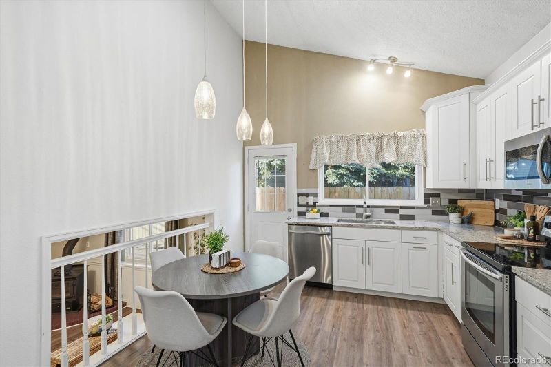 6843 S Everett St, Littleton, CO 80128