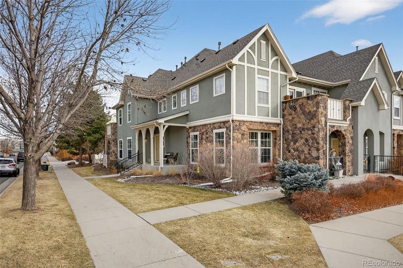 2290 Akron Ct #101, Denver, CO 80238