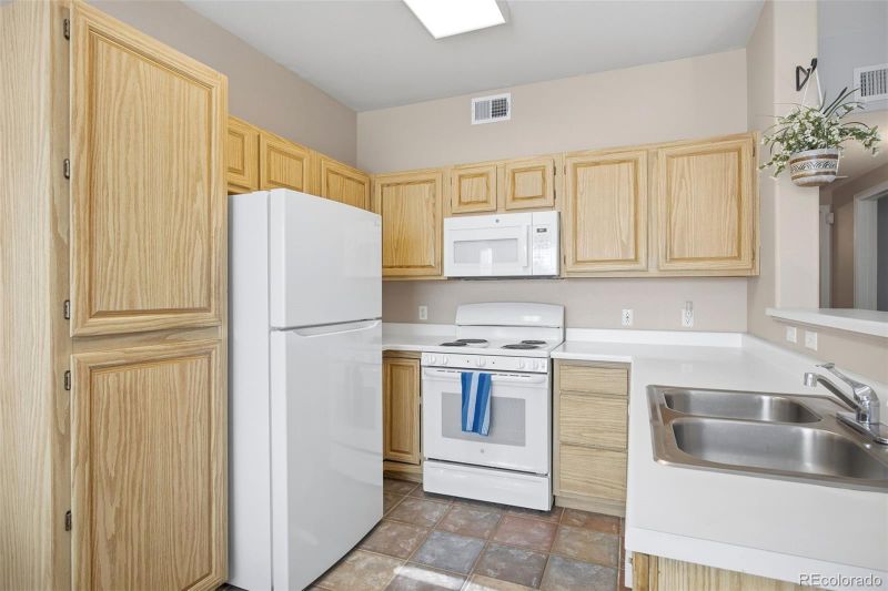 1130 Opal St #104, Broomfield, CO 80020