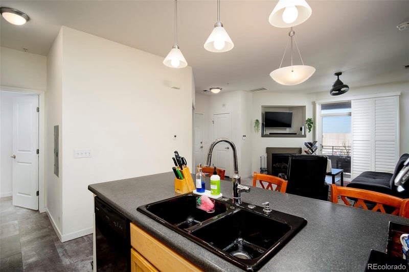4100 Albion St #319, Denver, CO 80216