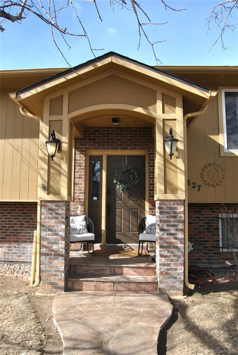 9827 Race St, Thornton, CO 80229