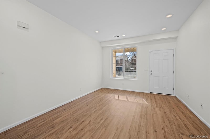 18605 E 47th Ave, Denver, CO 80249