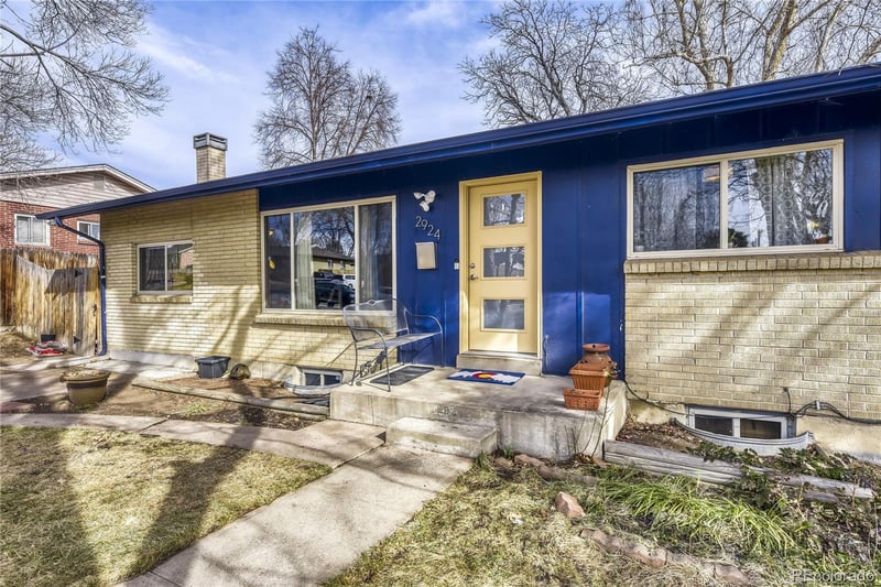 2924 S Zurich Ct, Denver, CO 80236