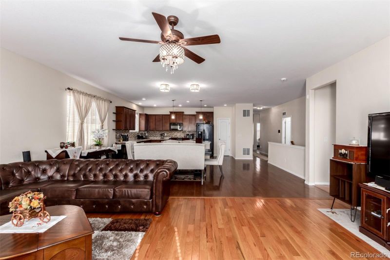 25876 E Maple Pl, Aurora, CO 80018