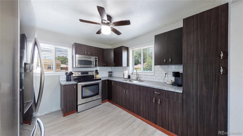 7020 Avrum Dr, Denver, CO 80221