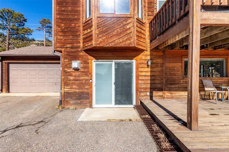 121 Sunlight Ln, Bailey, CO 80421