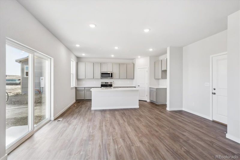 4550 Blue Grama Dr, Dacono, CO 80514