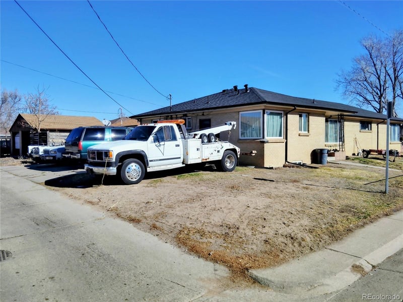 3301 N Krameria St, Denver, CO 80207