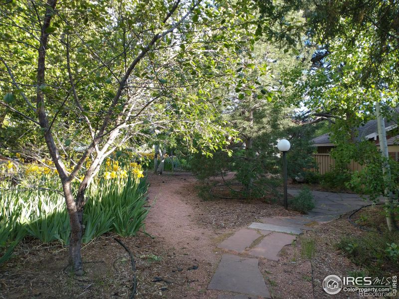 3617 Woodridge Rd, Fort Collins, CO 80524