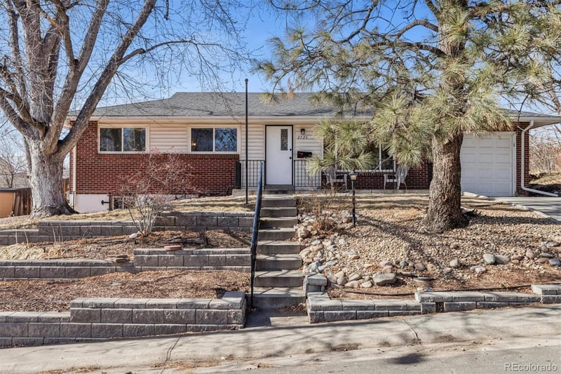 2725 S Zurich Ct, Denver, CO 80236