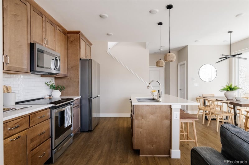 6166 N Dallas Way, Denver, CO 80238