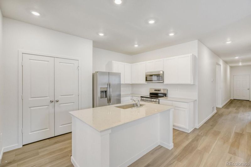 228 Kobe Ln, Johnstown, CO 80534