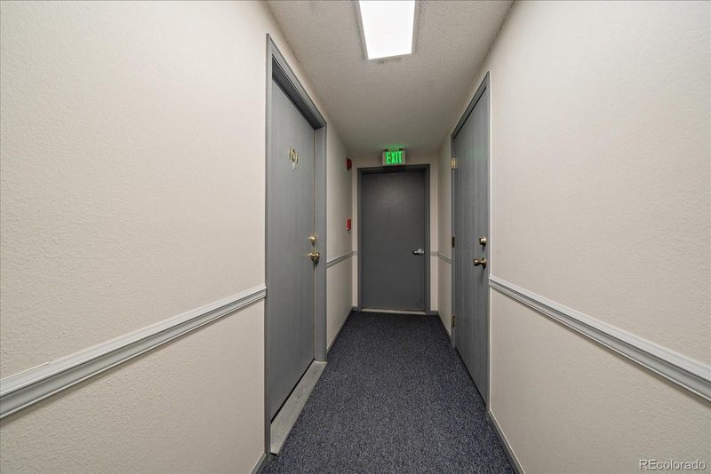 471 S Kalispell Way #101, Aurora, CO 80017