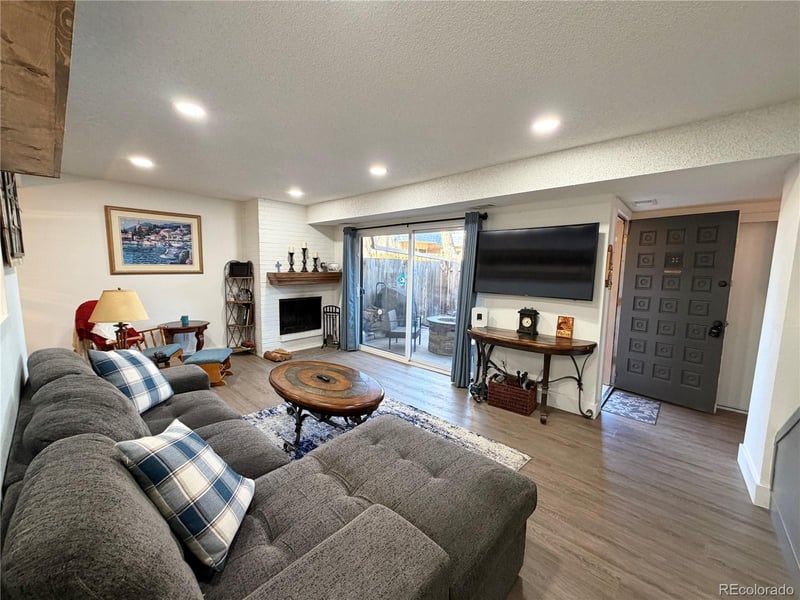 7995 E Mississippi Ave #J10, Denver, CO 80247