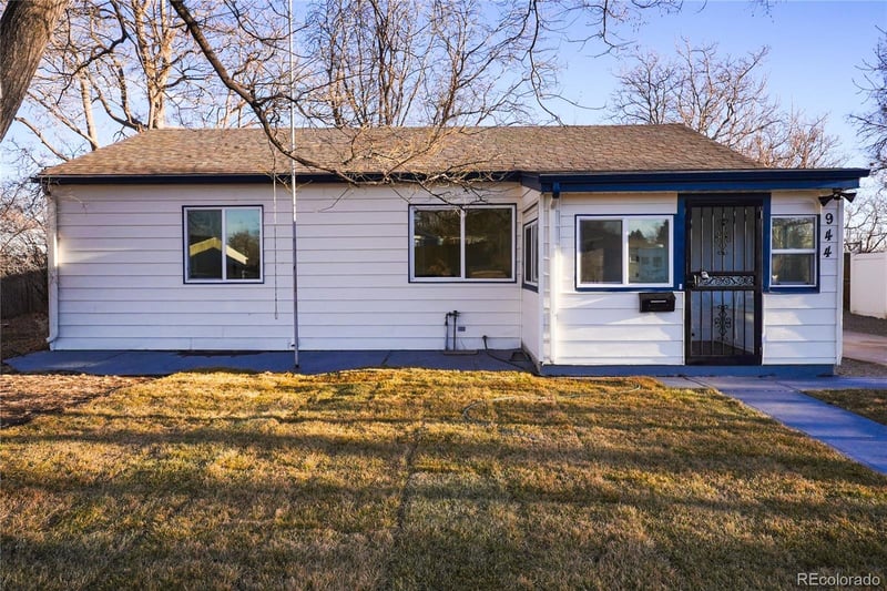 944 S Pecos Way, Denver, CO 80223
