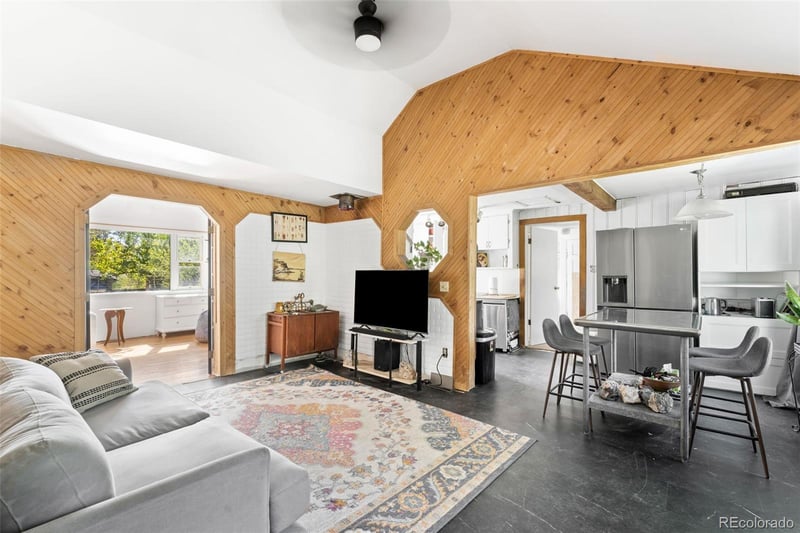 994 Welch St, Lakewood, CO 80401