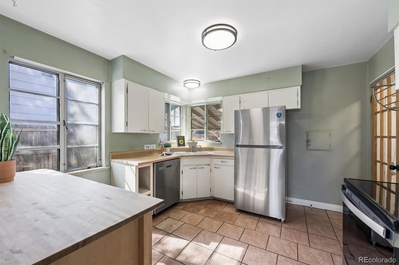 2685 S Monroe St, Denver, CO 80210