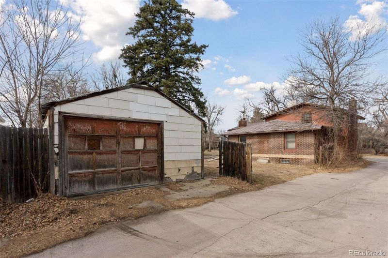 1600 S Saint Paul St, Denver, CO 80210