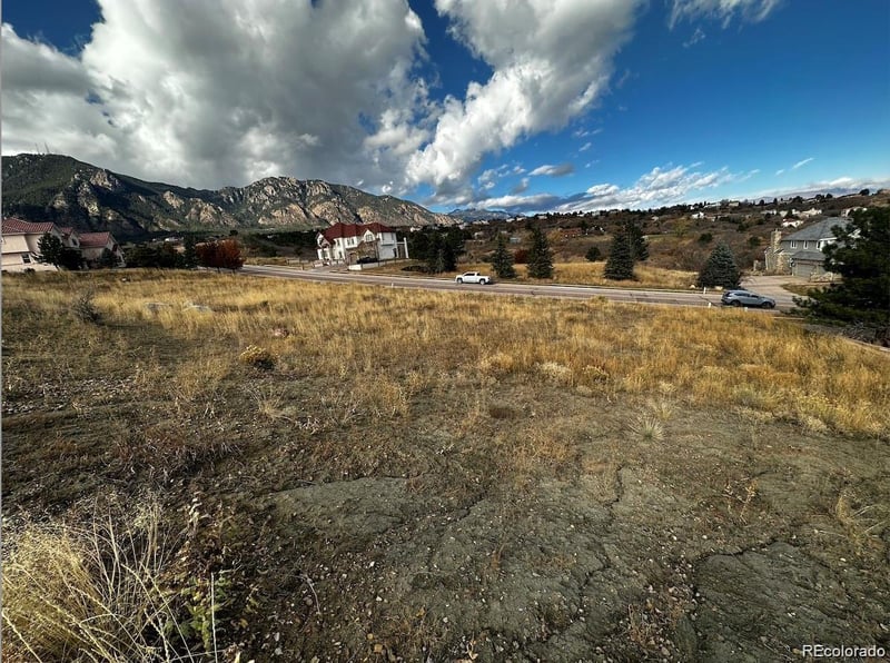 4755 Broadmoor Bluffs Dr, Colorado Springs, CO 80906