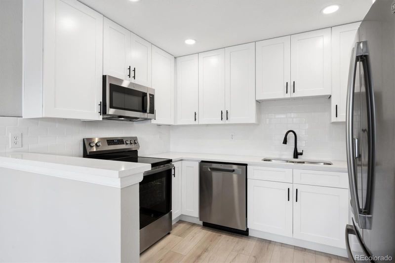 1812 W 102nd Ave, Thornton, CO 80260