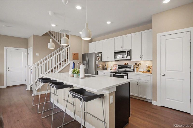 7567 S Zante Ct, Aurora, CO 80016
