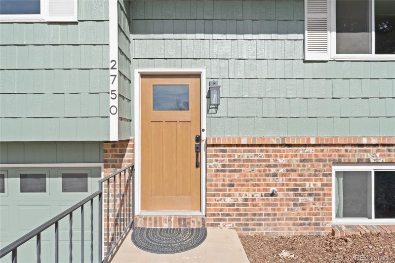 2750 Maroon Bells Ave, Colorado Springs, CO 80918