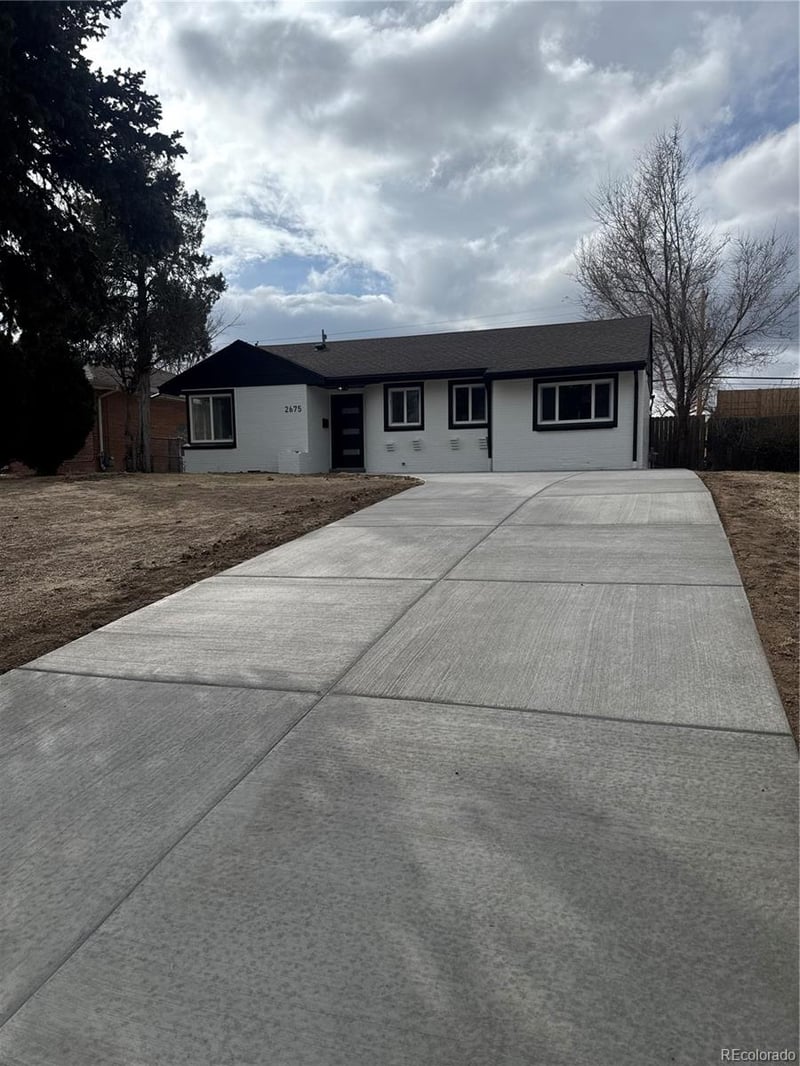 2675 Oneida St, Denver, CO 80207