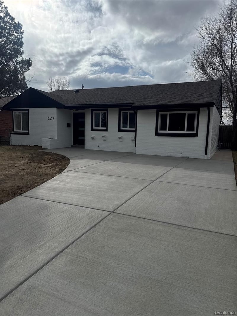 2675 Oneida St, Denver, CO 80207