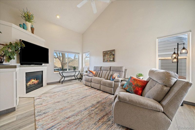 700 Mango Dr, Castle Rock, CO 80104