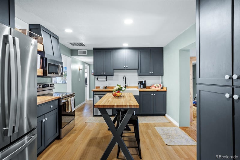 1848 S Stuart St, Denver, CO 80219