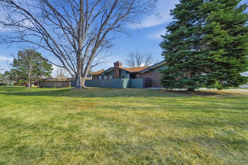 7472 W Cedar Cir, Lakewood, CO 80226