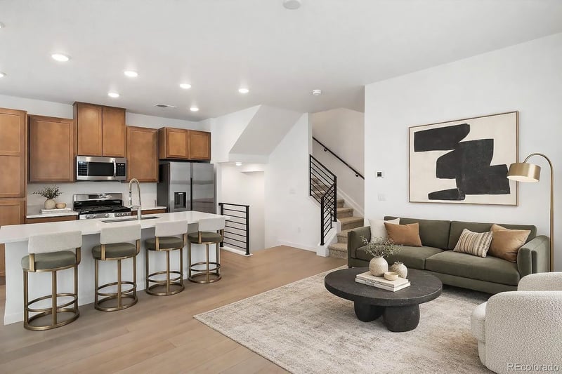 2060 S Holly St #2, Denver, CO 80222