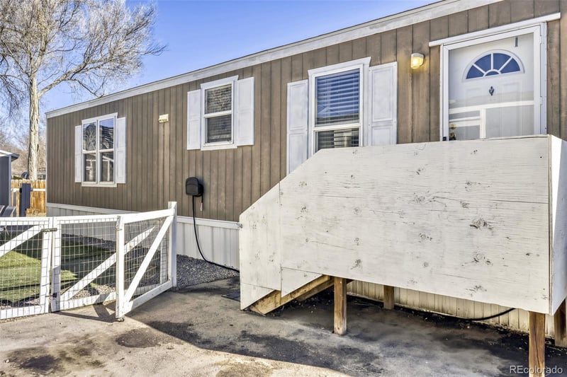 211 B St, Evans, CO 80620