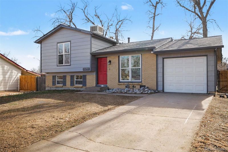 2679 S Memphis Way, Aurora, CO 80013