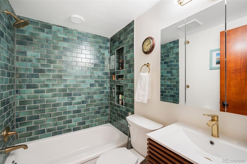 1175 N Emerson St #211, Denver, CO 80218