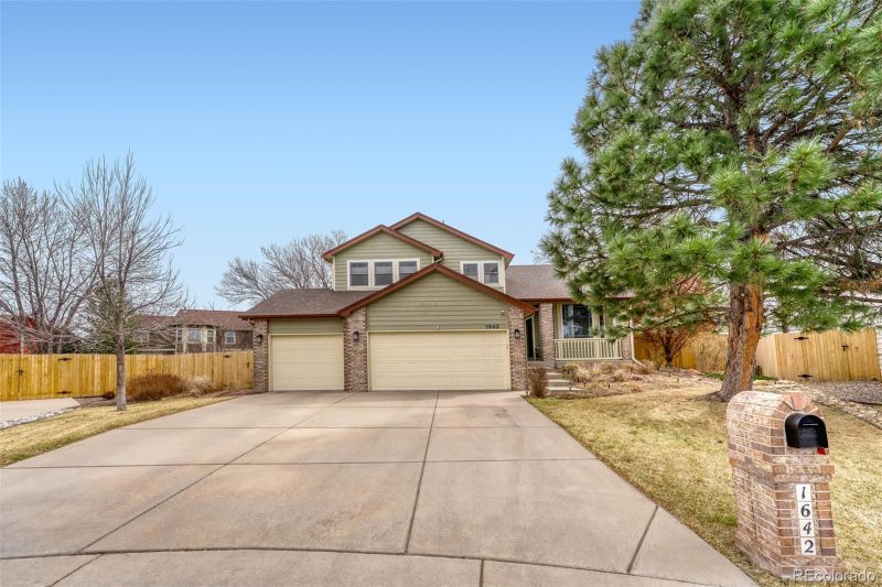 1642 S Pagosa Ct, Aurora, CO 80017