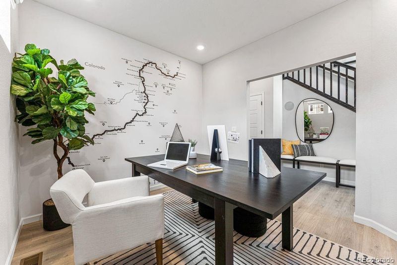 3285 N Coolidge Way, Aurora, CO 80019