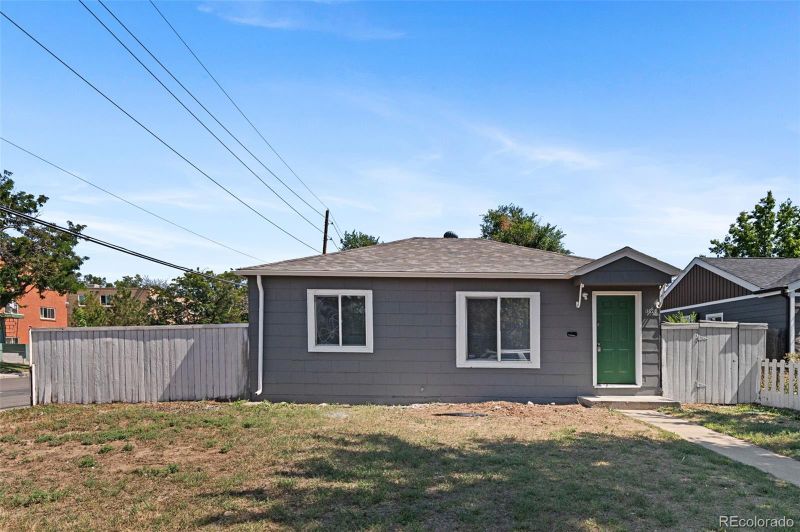 1390 Alton St, Aurora, CO 80010