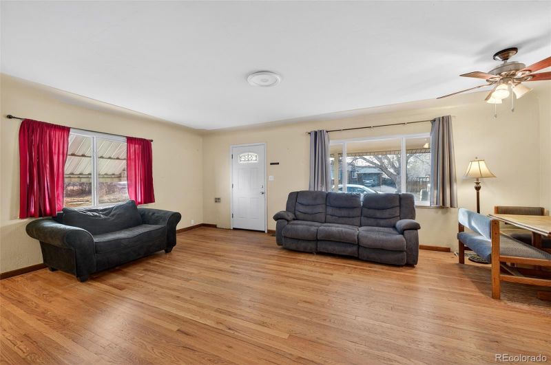 5634 S Huron St, Littleton, CO 80120