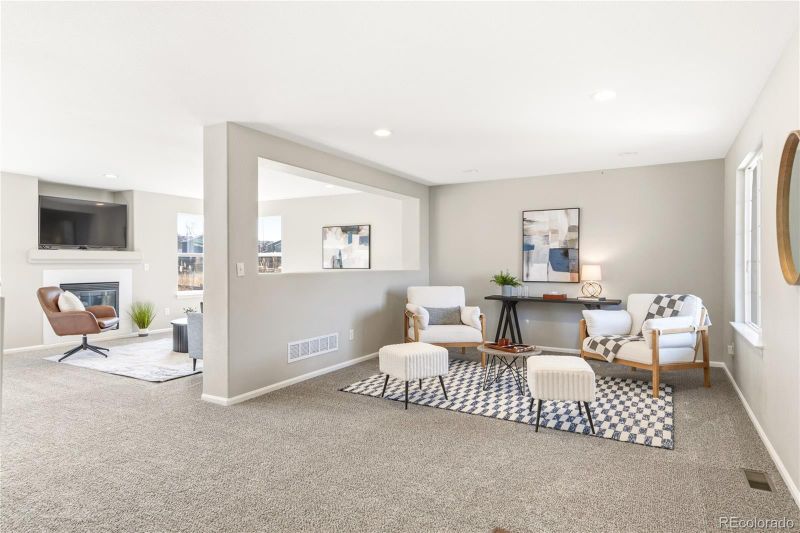 5247 S Riviera Cir, Aurora, CO 80015