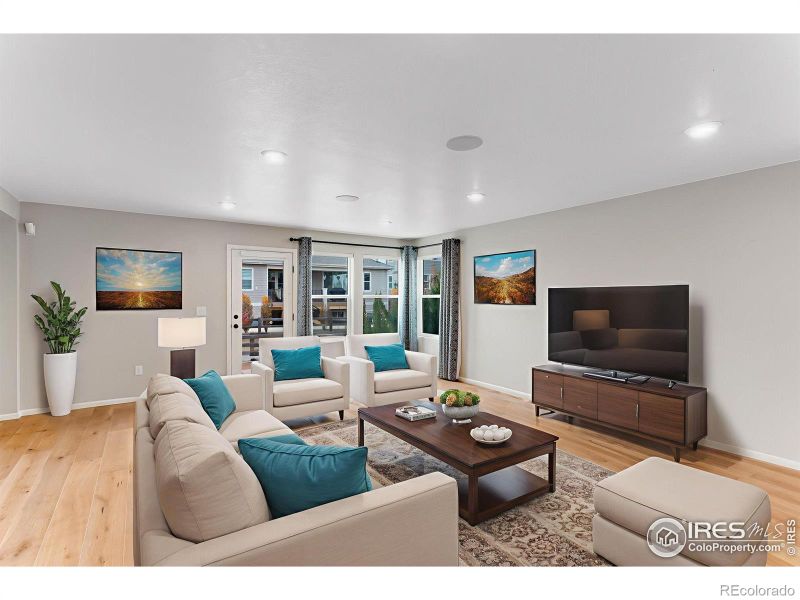 2817 Cub Lake Dr, Loveland, CO 80538