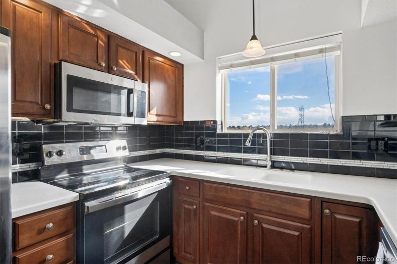 2521 S Bahama Cir #F, Aurora, CO 80013