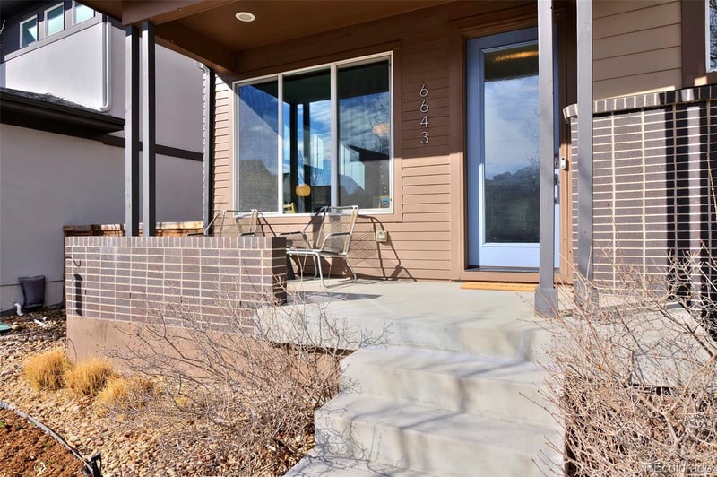6643 Avrum Dr, Denver, CO 80221